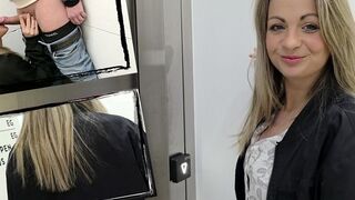 Test beim Frauenarzt gemeistert @ SexyMilfDiana
