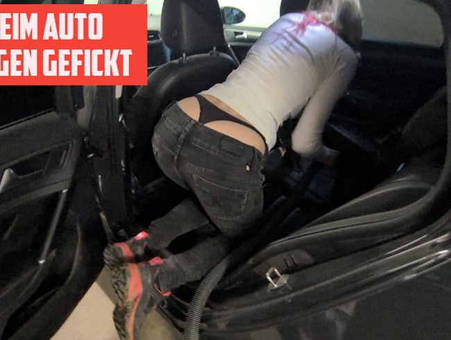juli-thegoat: Arschficken beim Auto saugen