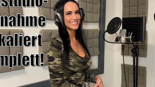 Lola_Candy hat eine sexy Time im Tonstudio
