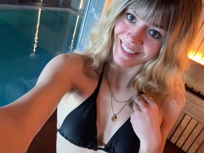 Arabella-Spitz lässt sich in Hotel Sauna bumsen