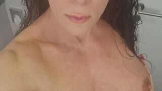 MusclequeenDiana - Fan spritzt in mein Maul