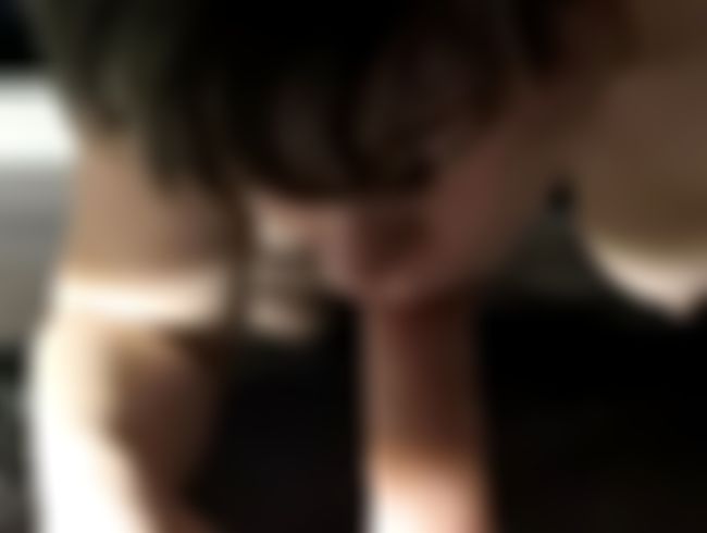 Sweet_Little_Slut zeigt ihre Abend Routine