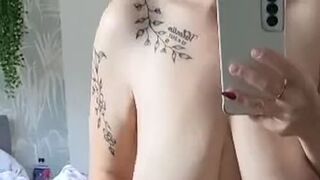 Mimi613 @ Ich präsentiere mich nackt vorm Spiegel