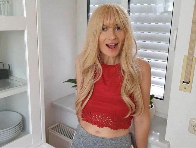 blondes_teen_girl lässt ihren Freund beim Fremdfick zuhören