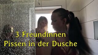 SweetSusiNRW bei der Piss Orgie in der Dusche
