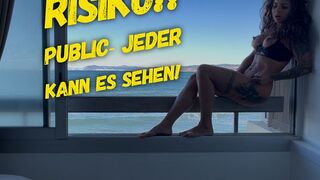 Arya_LaRoca macht es einfach Public