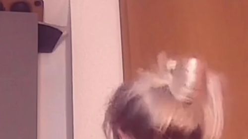 Julialita reitet ihren neuen Dildo zu