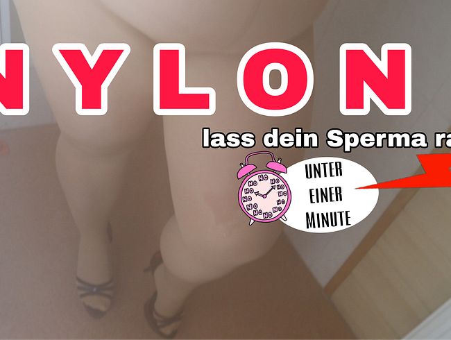 [xxxbigboobslayla] Ich entsafte ihn mit meiner Strumpfhose