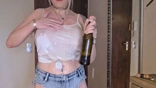 [JuleRoxxX] Blowjob im Bierzelt