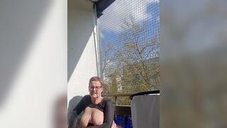Emergenzy - Auf dem Hotel Balkon