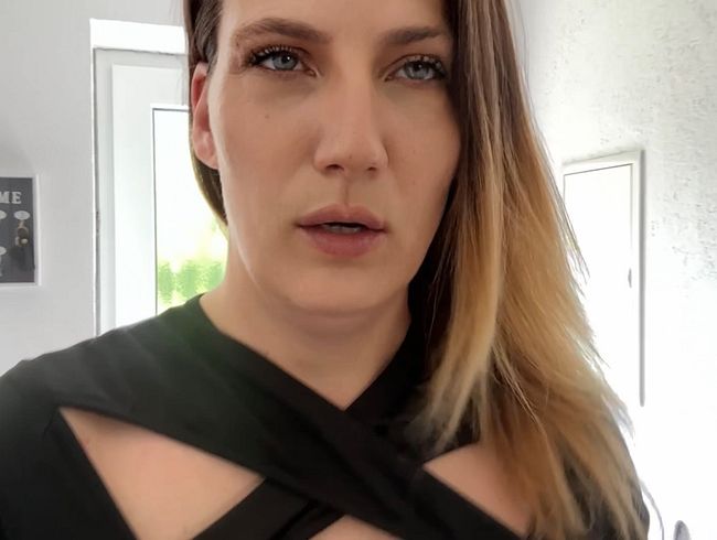 Julia-Winter lässt sich nach dem Pissen lecken