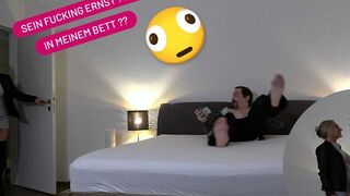 Mitbewohner bumst in meinem Bett (StudentinAneta)