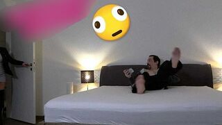 Mitbewohner bumst in meinem Bett (StudentinAneta)