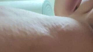 Lotus-Blume-VIP muss in der Dusche pinkeln
