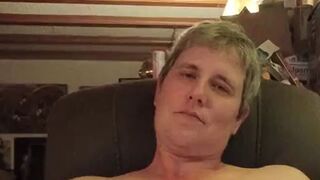 Wildgirl880 verwöhnt sich gerne selbst
