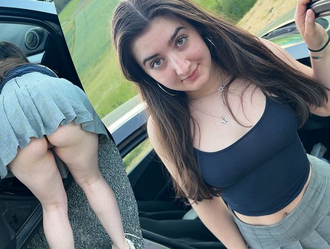 LeahSnuSnu hat einen geilen Outdoor Auto Fick