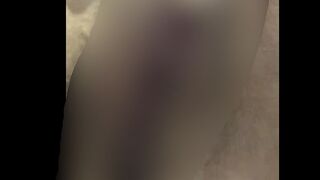 Sweet Toffee spritzt ab in ihrem neuen Porno Video