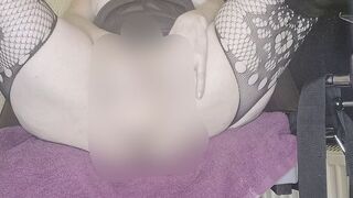 Thalia-Lavall will auf einem Gynstuhl gefickt werden