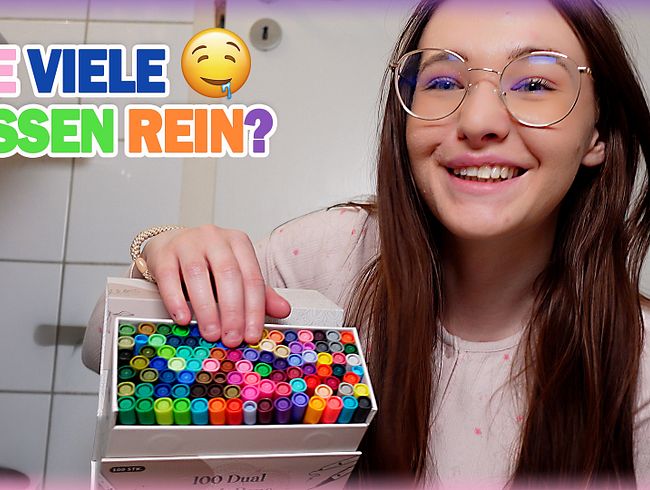 Emmi-Hill schiebt sich eine Menge Stifte in die Muschi