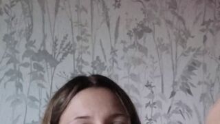 Mimi613: Schau mal wie gedehnt mein Loch ist