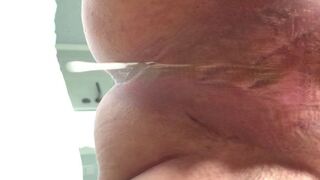 RoteMaske6 lässt ihren Creampie raustropfen