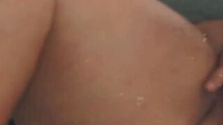 Wenn was im Arsch steckt, wird die Pussy noch feuchter [Bebelina]