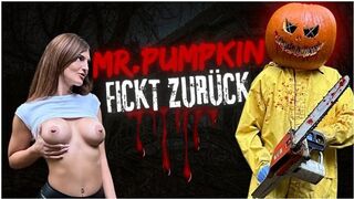 Tavi-Nova lässt sich heftig ficken