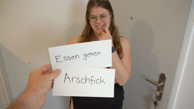 Lina Love lässt sich spontan in den Arsch ficken