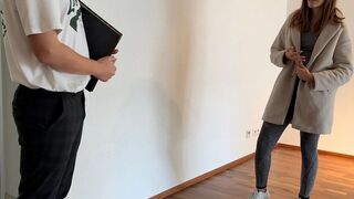 Luckylucy18 bumst mit dem Vermieter