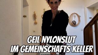 Candy_Suck verführt die Nylon Sklavin