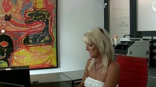 nightkiss66 ist so horny, dass sich es mit einem Wildfremden treibt