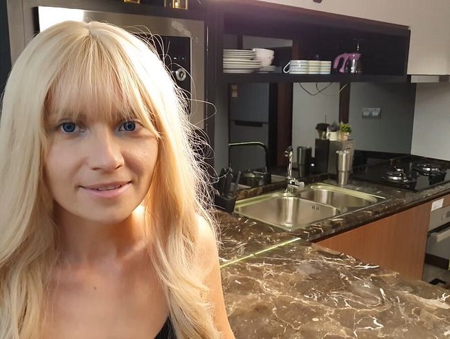 blondes-teen-girl: Gnadenlos! Nachbar spritzt mir in die Pussy, während seine Frau nebenan auf ihn wartet