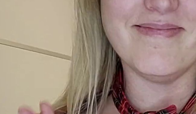 Sexybiene969 wartet auf den Stecher
