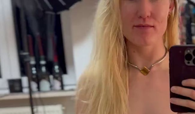 Beine spreizen mit Iris-thedynamic! Ich zeige dir meine nasse Pussy