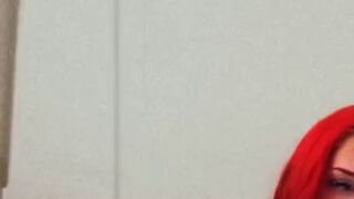 Muscle_Mommy69 treibt es heute mit einer Gurke