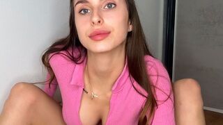 Emmarichter squirtet vor der Porno Kamera