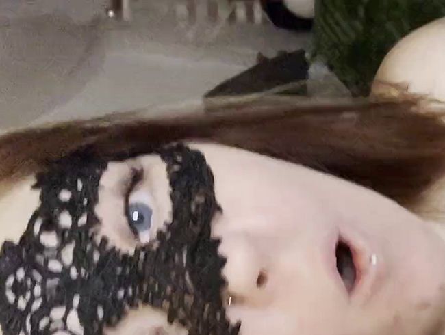 CurvySecret squirtet am liebsten im Strahl