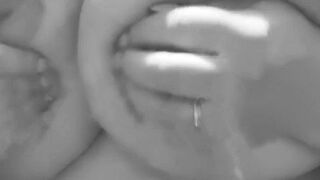 TittyTwisterSlut @ Schau zu wie ich meine dicken Titten massiere