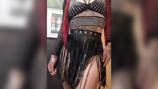 Redlady97 @ So gehe ich zum Festival... geht das zu weit?